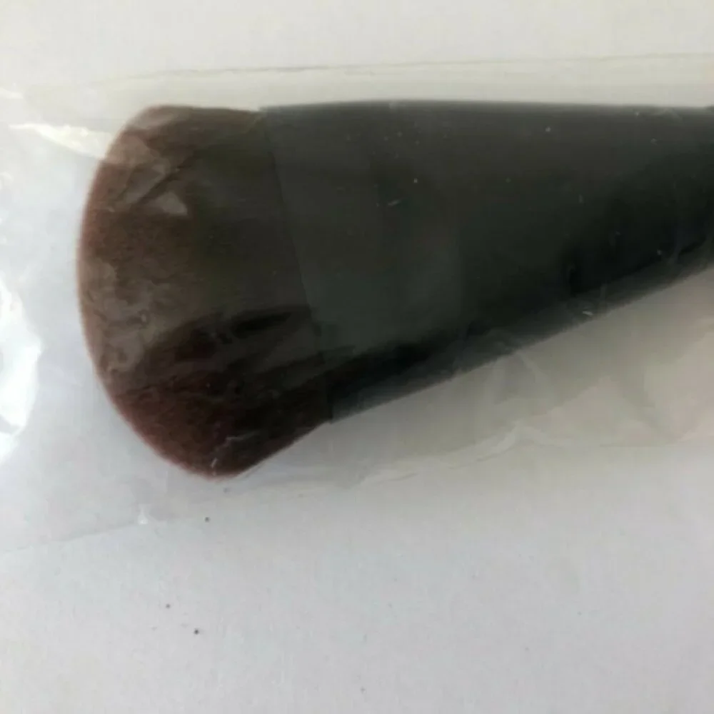 Bareminerals Luxe Performance Brush Makeup Foundation Brush NEW